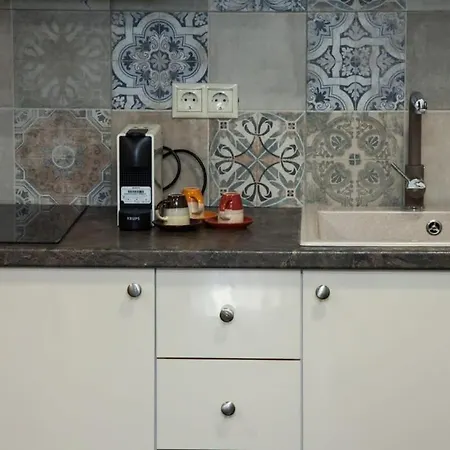 Apartment Charming Athinas House With Modern Touches In Kall *